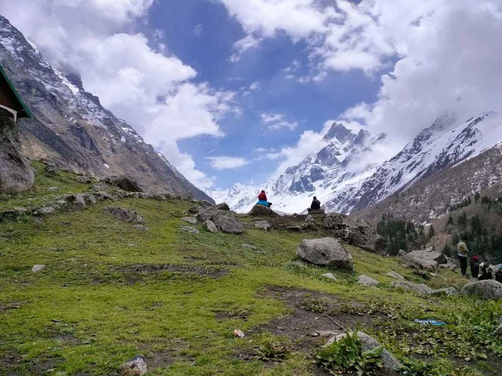 har ki dun trek in spring