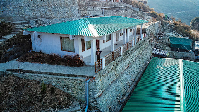 Guest House in Sankri