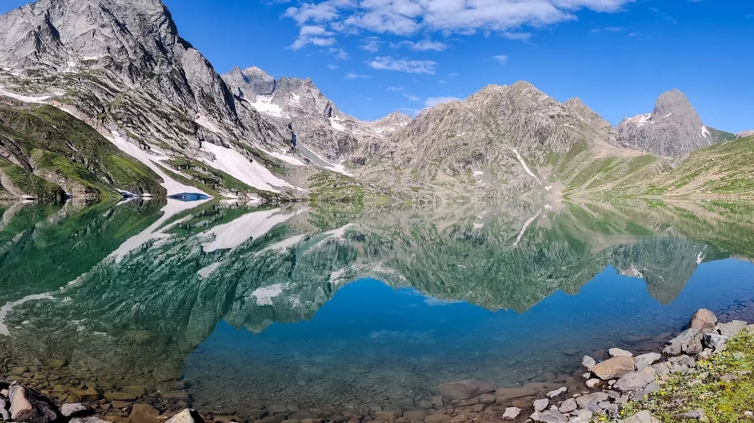 Kashmir Great Lakes Trek One of the best monsoon treks in India