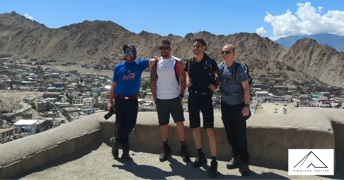 Trekkers Catching Up At Leh