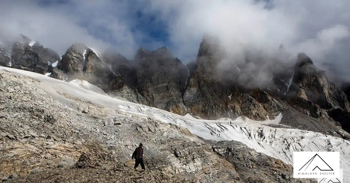 Trekker On Bhyundar Khal Trek 
