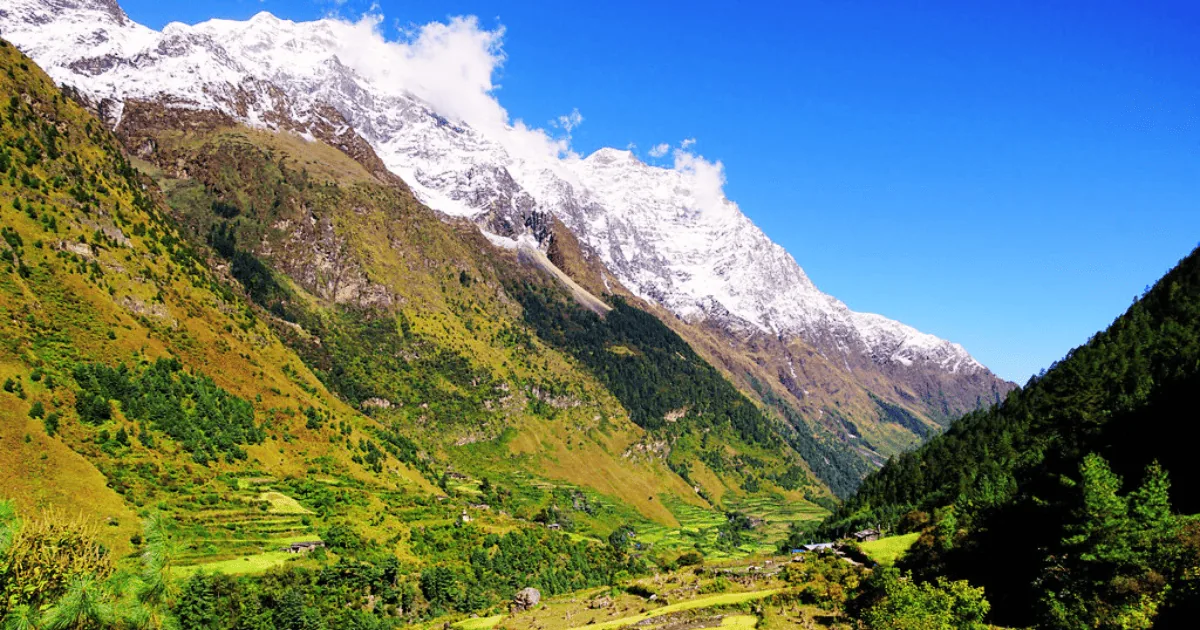 Manaslu Circuit Trek trek in the Himalayas by Himalaya Shelter