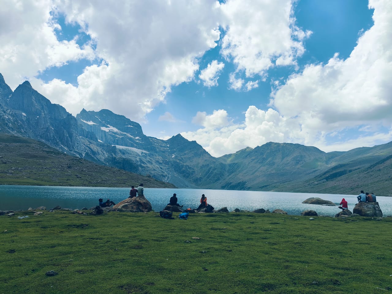 kashmir great lakes trek in August