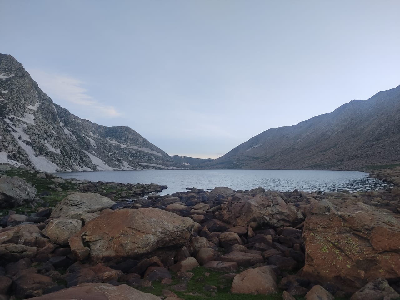 beautiful lake in pir panjal lakes trek