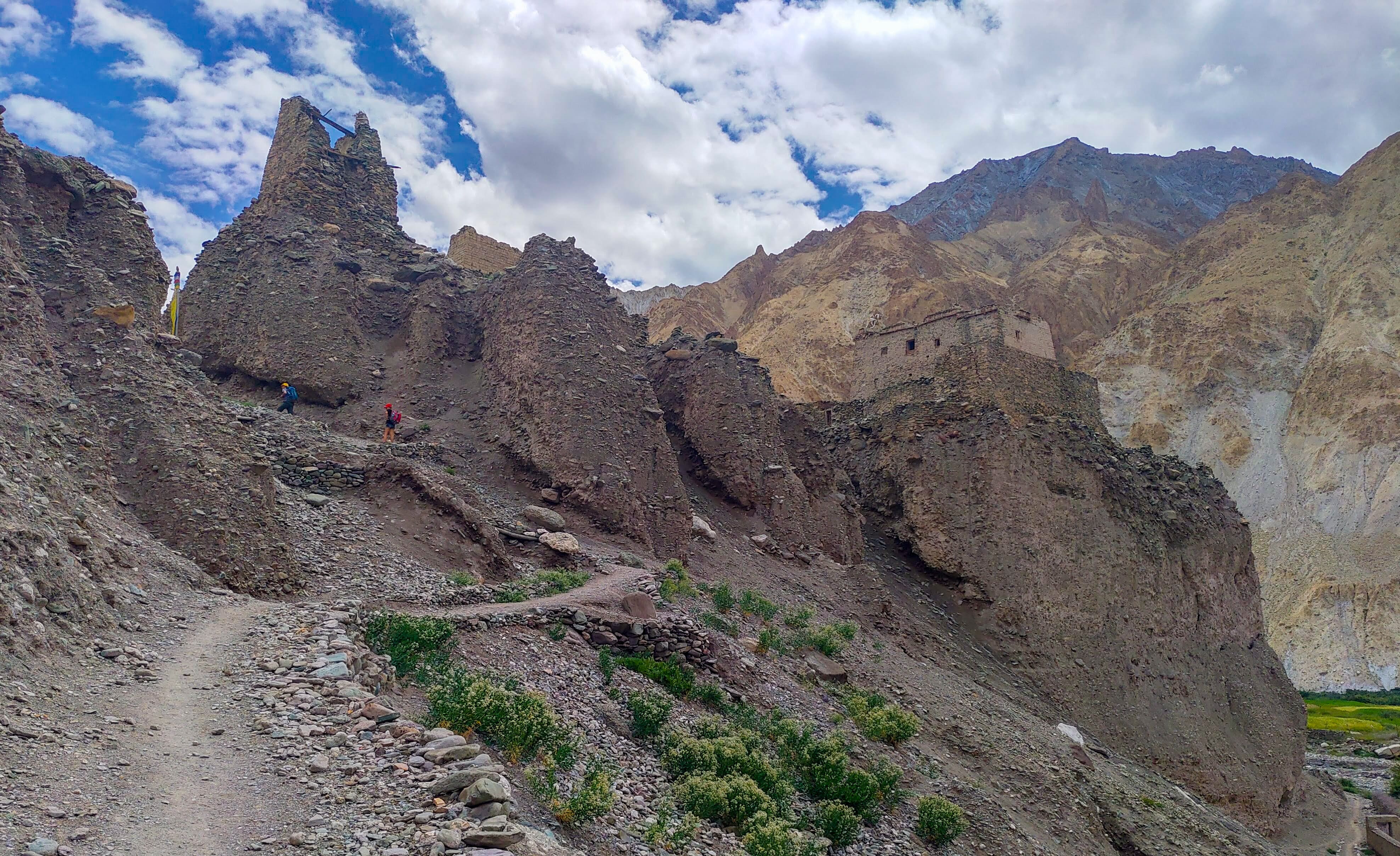 markha valley trek in september