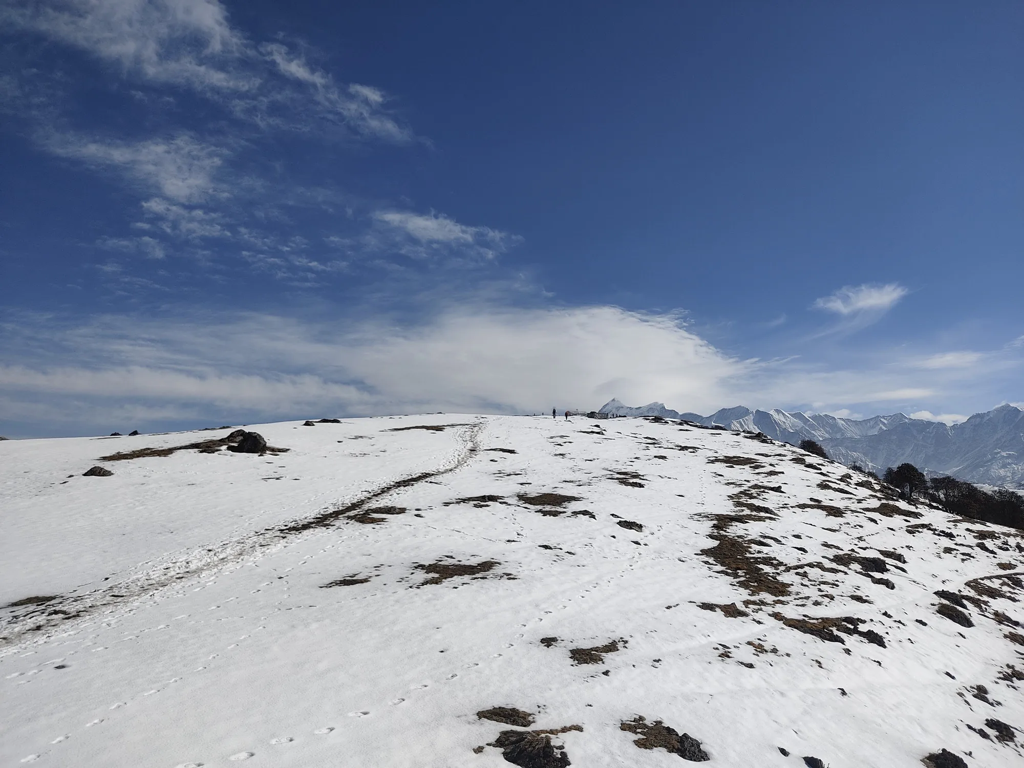 brahmatal trek in winters
