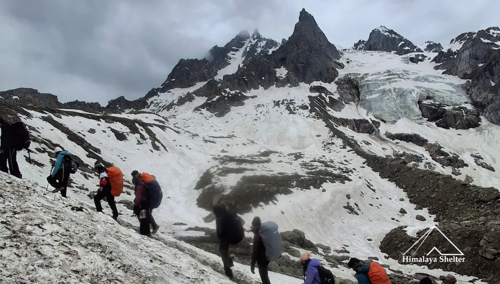 trekking in Hampta Pass