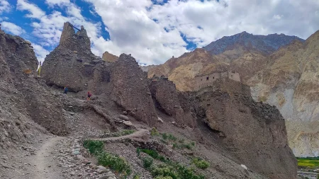 markha valley trek in october