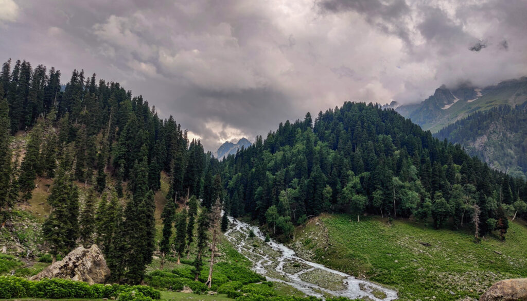 Kashmir Great Lakes trek