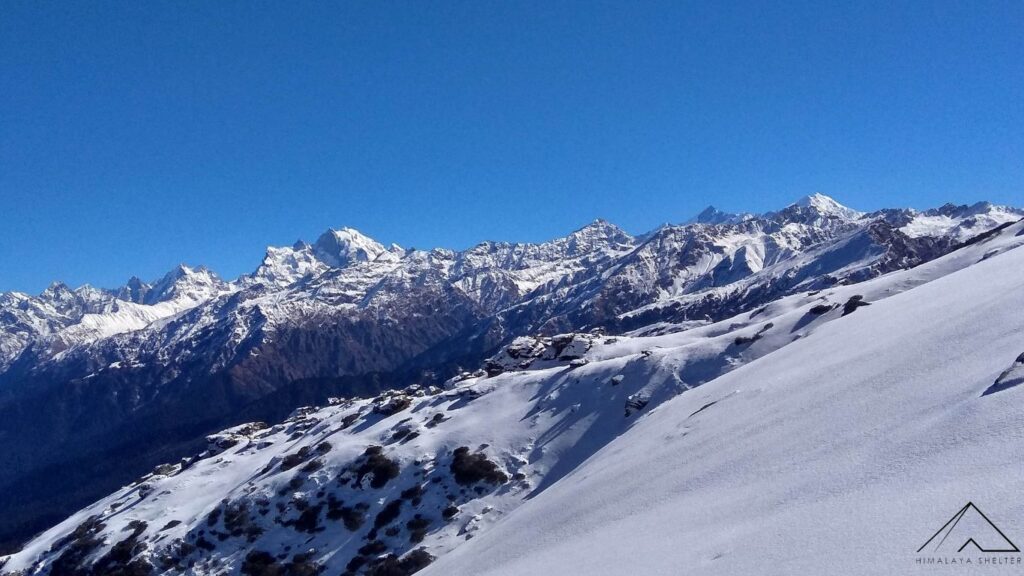 summit view from kedarkantha Peak