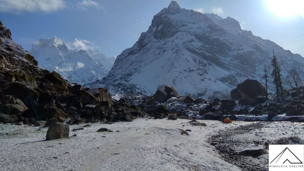 autumn season for trekking to har ki dun