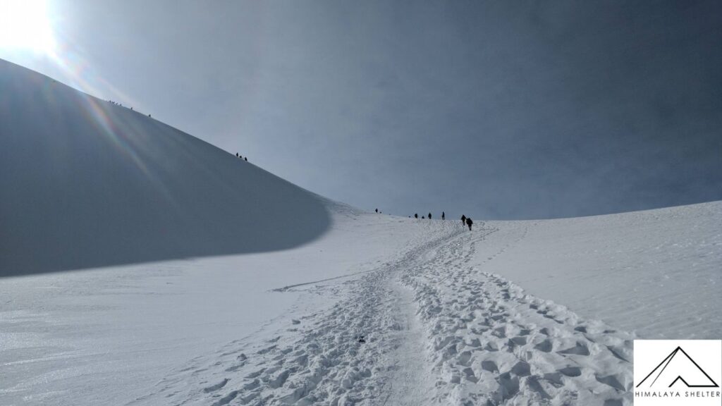 snow covered trail towards the Kedarkantha Peak