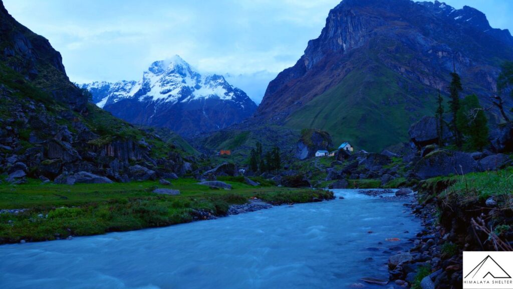 har ki dun valley trek with review side view