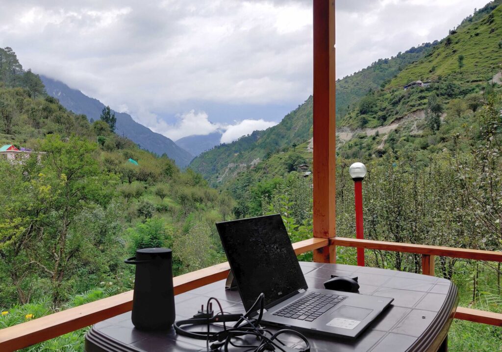 Sankri provides best homestays for visitors who are looking for a place where can have opportunities of Work from Home.