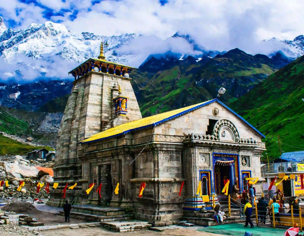 kedarnath temple trek in rainy season