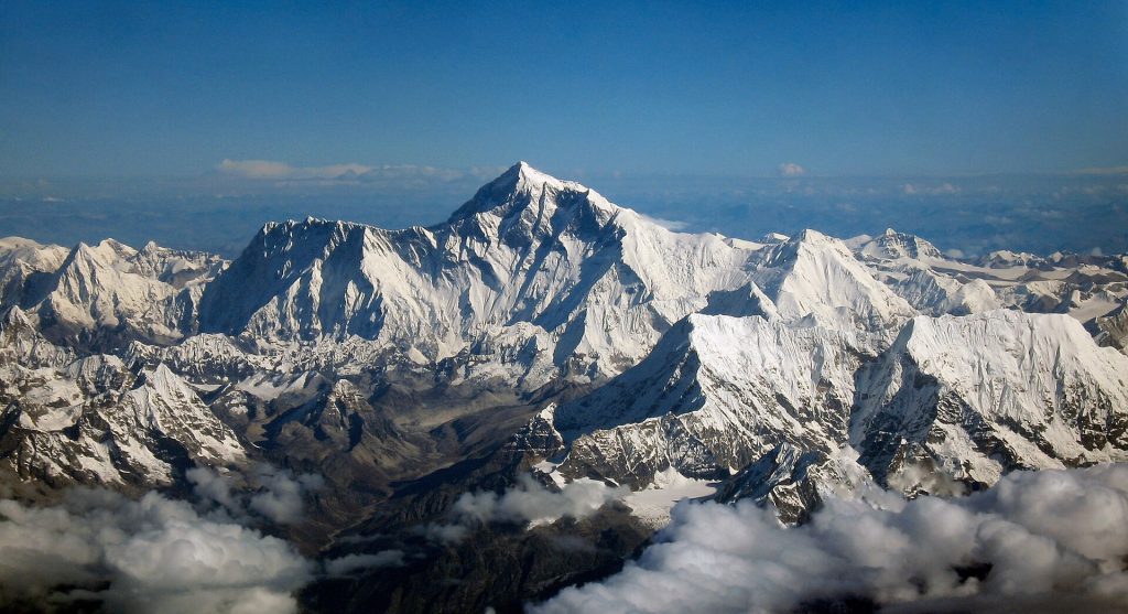 mount everest one of top 5 8000 meters peaks