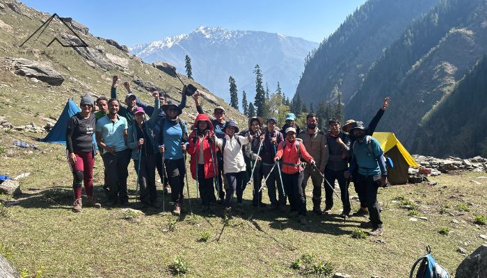 benefits of trekking - Learn teamwork and cooperation